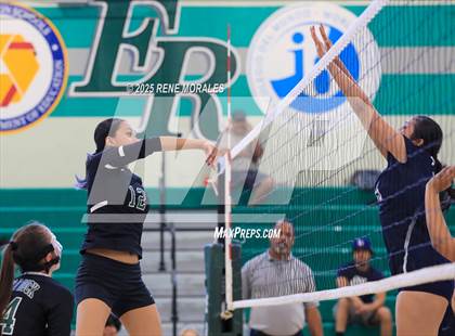 Thumbnail 1 in Sylmar vs Eagle Rock photogallery.