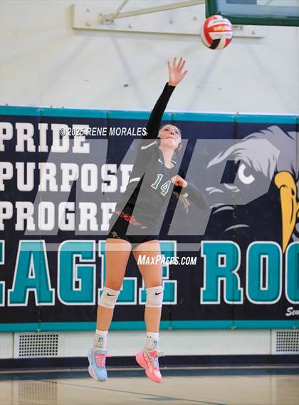 Thumbnail 2 in Sylmar vs Eagle Rock photogallery.