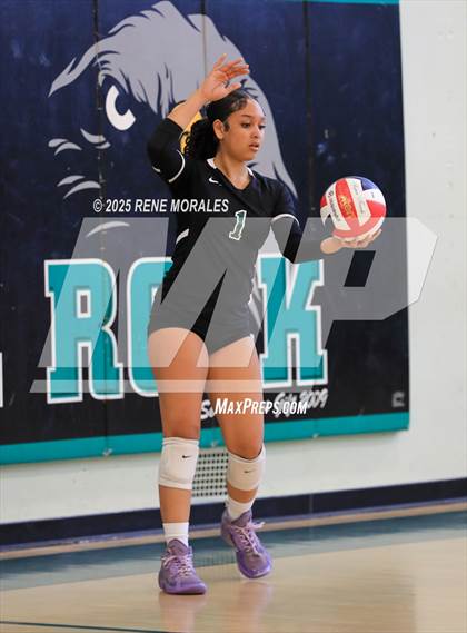 Thumbnail 1 in Sylmar vs Eagle Rock photogallery.