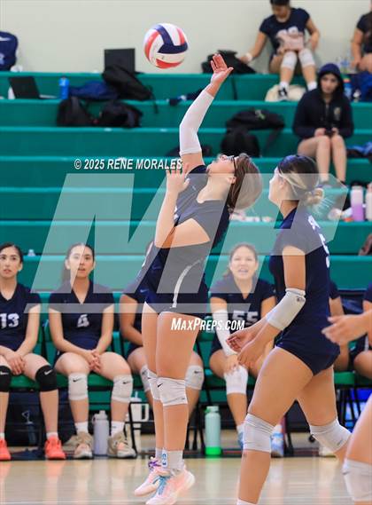 Thumbnail 2 in Sylmar vs Eagle Rock photogallery.