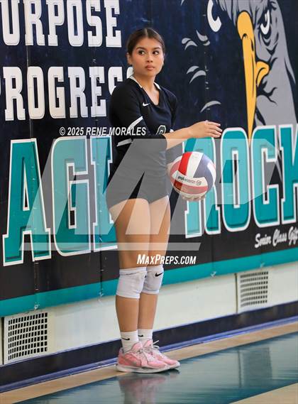 Thumbnail 1 in Sylmar vs Eagle Rock photogallery.