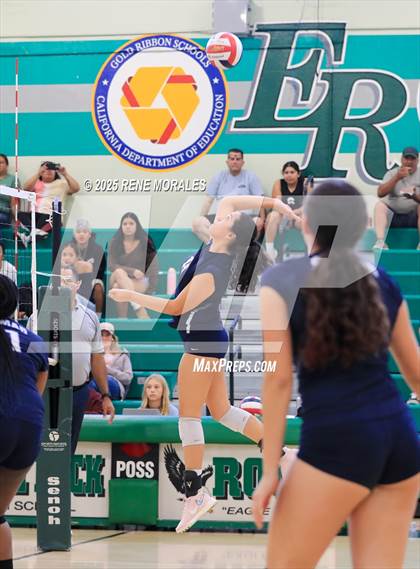 Thumbnail 1 in Sylmar vs Eagle Rock photogallery.