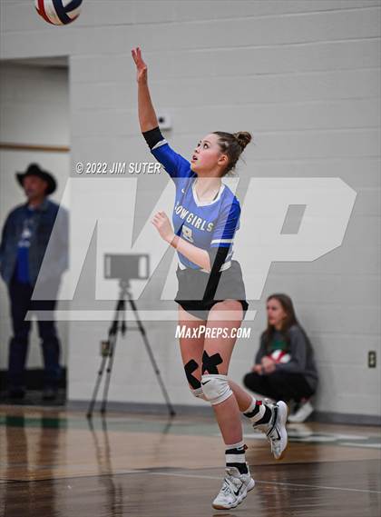 Thumbnail 3 in Neches vs McMullen County (UIL 1A Region 4 Semifinal Playoff) photogallery.