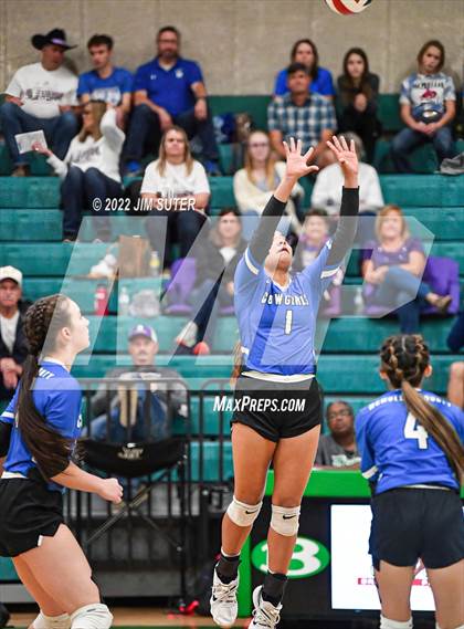 Thumbnail 1 in Neches vs McMullen County (UIL 1A Region 4 Semifinal Playoff) photogallery.