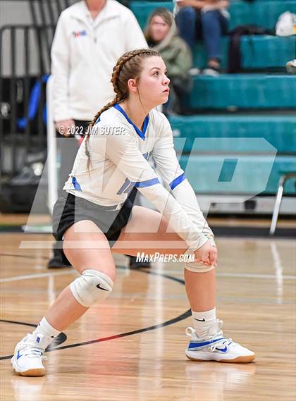 Thumbnail 2 in Neches vs McMullen County (UIL 1A Region 4 Semifinal Playoff) photogallery.