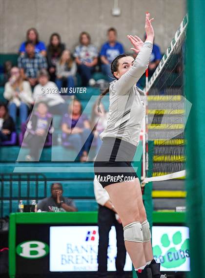 Thumbnail 1 in Neches vs McMullen County (UIL 1A Region 4 Semifinal Playoff) photogallery.