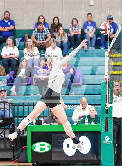 Thumbnail 3 in Neches vs McMullen County (UIL 1A Region 4 Semifinal Playoff) photogallery.