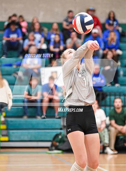 Thumbnail 1 in Neches vs McMullen County (UIL 1A Region 4 Semifinal Playoff) photogallery.