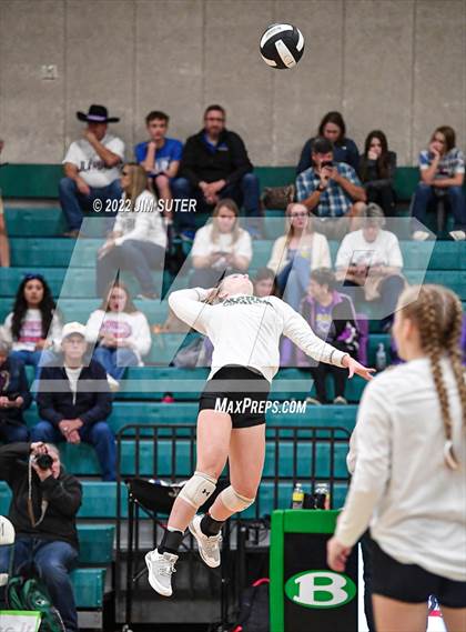 Thumbnail 2 in Neches vs McMullen County (UIL 1A Region 4 Semifinal Playoff) photogallery.