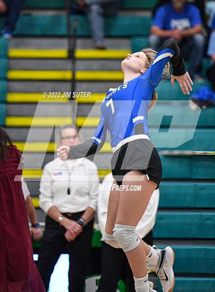 Thumbnail 1 in Neches vs McMullen County (UIL 1A Region 4 Semifinal Playoff) photogallery.