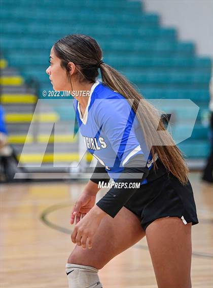 Thumbnail 2 in Neches vs McMullen County (UIL 1A Region 4 Semifinal Playoff) photogallery.