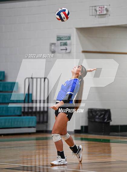 Thumbnail 1 in Neches vs McMullen County (UIL 1A Region 4 Semifinal Playoff) photogallery.