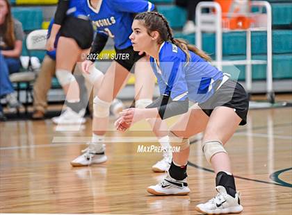 Thumbnail 1 in Neches vs McMullen County (UIL 1A Region 4 Semifinal Playoff) photogallery.