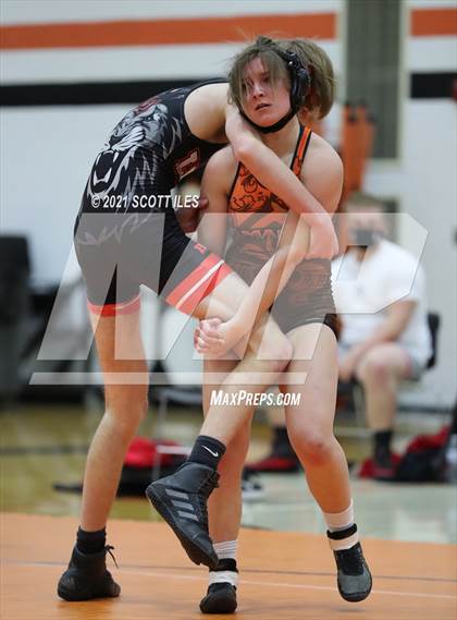 Thumbnail 3 in Liberty Union vs Amanda-Clearcreek photogallery.