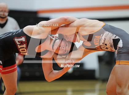 Thumbnail 2 in Liberty Union vs Amanda-Clearcreek photogallery.