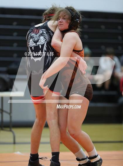 Thumbnail 3 in Liberty Union vs Amanda-Clearcreek photogallery.