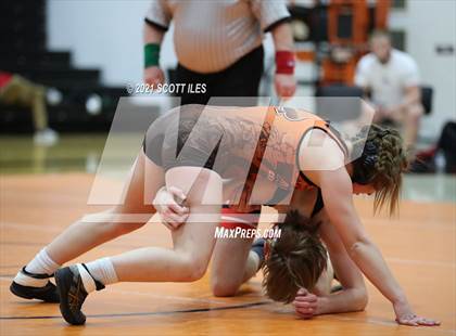 Thumbnail 1 in Liberty Union vs Amanda-Clearcreek photogallery.
