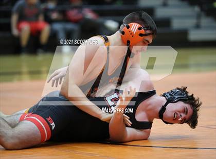 Thumbnail 3 in Liberty Union vs Amanda-Clearcreek photogallery.