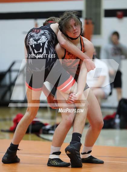 Thumbnail 2 in Liberty Union vs Amanda-Clearcreek photogallery.