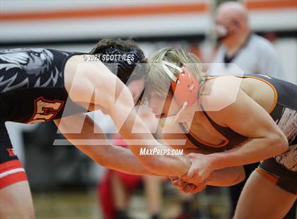 Thumbnail 2 in Liberty Union vs Amanda-Clearcreek photogallery.