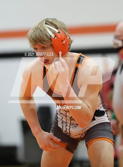Thumbnail 1 in Liberty Union vs Amanda-Clearcreek photogallery.