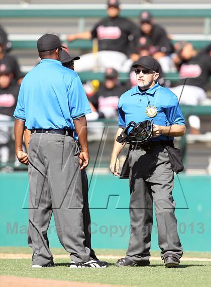 Thumbnail 3 in Cleveland vs. Marshall (LACS D1 Semi Final) photogallery.