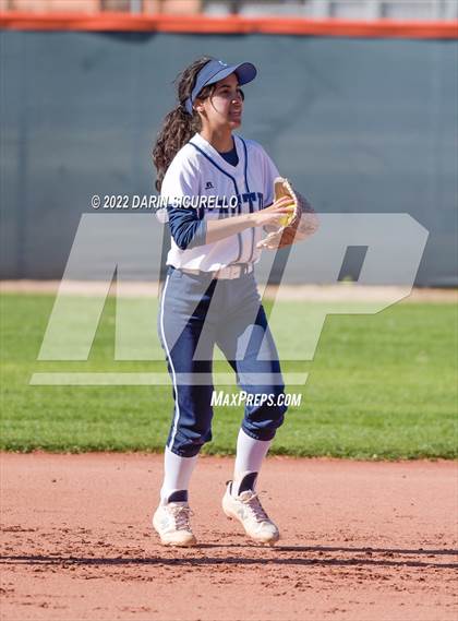 Thumbnail 3 in Cactus vs. Holbrook (Dobson/Westwood Invitational) photogallery.