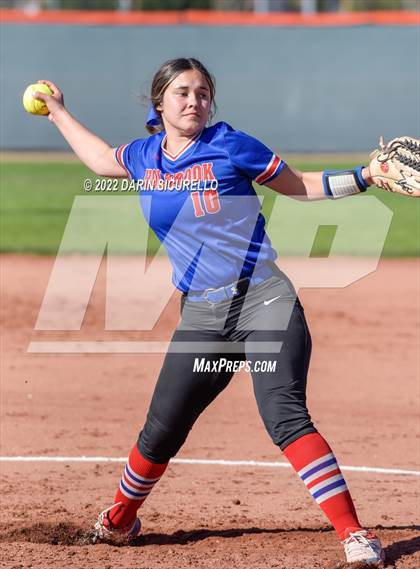 Thumbnail 2 in Cactus vs. Holbrook (Dobson/Westwood Invitational) photogallery.