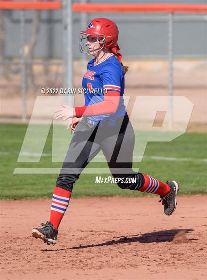 Thumbnail 2 in Cactus vs. Holbrook (Dobson/Westwood Invitational) photogallery.