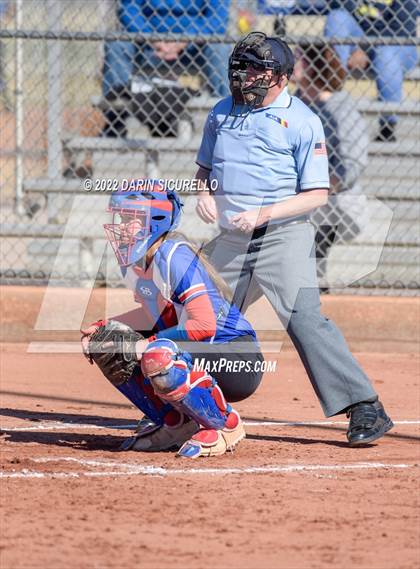 Thumbnail 3 in Cactus vs. Holbrook (Dobson/Westwood Invitational) photogallery.