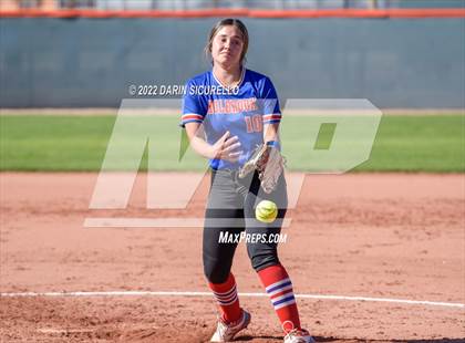 Thumbnail 2 in Cactus vs. Holbrook (Dobson/Westwood Invitational) photogallery.