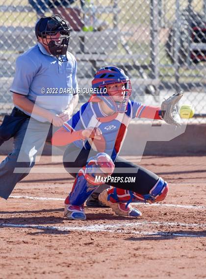 Thumbnail 2 in Cactus vs. Holbrook (Dobson/Westwood Invitational) photogallery.