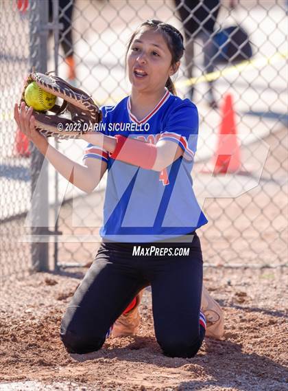 Thumbnail 3 in Cactus vs. Holbrook (Dobson/Westwood Invitational) photogallery.