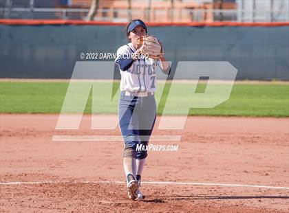 Thumbnail 2 in Cactus vs. Holbrook (Dobson/Westwood Invitational) photogallery.