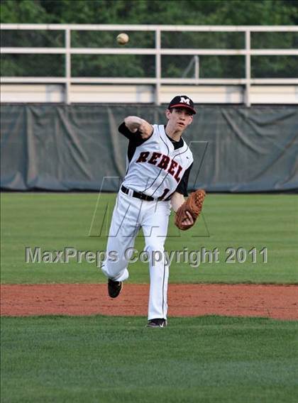 Thumbnail 1 in Bearden @ Maryville photogallery.