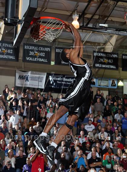 Thumbnail 2 in Slam Dunk Contest (City of Palms Classic) photogallery.