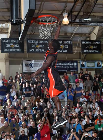 Thumbnail 1 in Slam Dunk Contest (City of Palms Classic) photogallery.