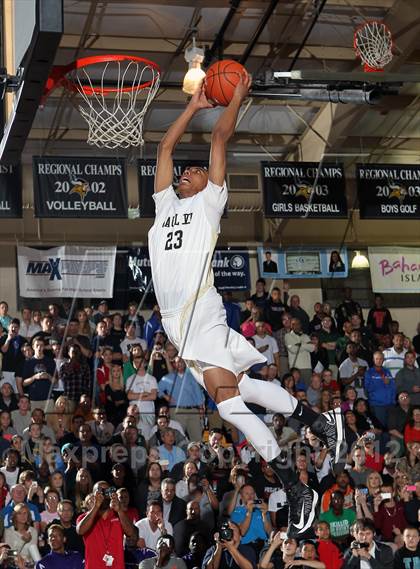 Thumbnail 2 in Slam Dunk Contest (City of Palms Classic) photogallery.