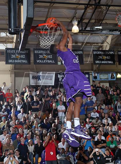 Thumbnail 3 in Slam Dunk Contest (City of Palms Classic) photogallery.