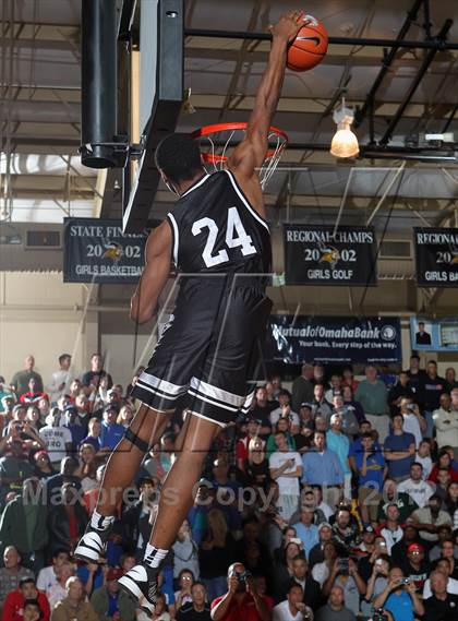 Thumbnail 3 in Slam Dunk Contest (City of Palms Classic) photogallery.