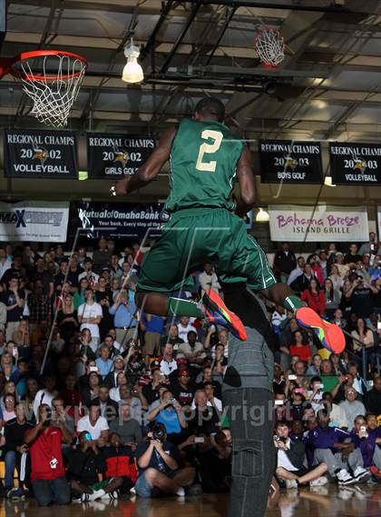 Thumbnail 3 in Slam Dunk Contest (City of Palms Classic) photogallery.