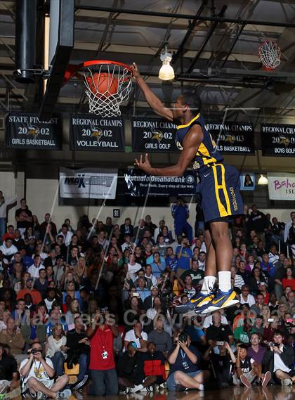Thumbnail 2 in Slam Dunk Contest (City of Palms Classic) photogallery.