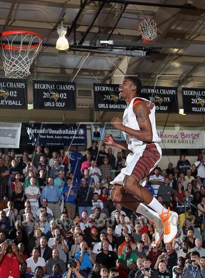 Thumbnail 2 in Slam Dunk Contest (City of Palms Classic) photogallery.