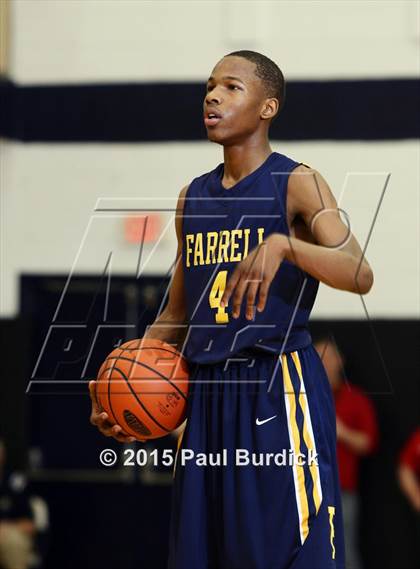 Thumbnail 3 in Farrell vs. Elk County Catholic (PIAA Class A Second Round) photogallery.