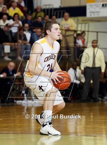 Thumbnail 3 in Farrell vs. Elk County Catholic (PIAA Class A Second Round) photogallery.