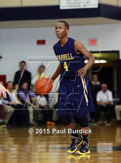 Thumbnail 3 in Farrell vs. Elk County Catholic (PIAA Class A Second Round) photogallery.