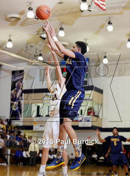 Thumbnail 1 in Farrell vs. Elk County Catholic (PIAA Class A Second Round) photogallery.