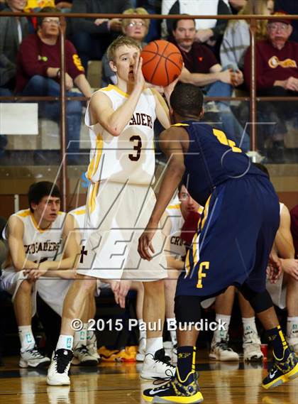 Thumbnail 3 in Farrell vs. Elk County Catholic (PIAA Class A Second Round) photogallery.