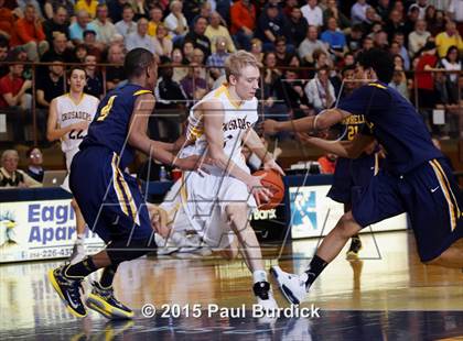 Thumbnail 1 in Farrell vs. Elk County Catholic (PIAA Class A Second Round) photogallery.