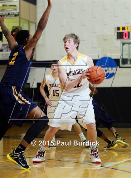 Thumbnail 1 in Farrell vs. Elk County Catholic (PIAA Class A Second Round) photogallery.